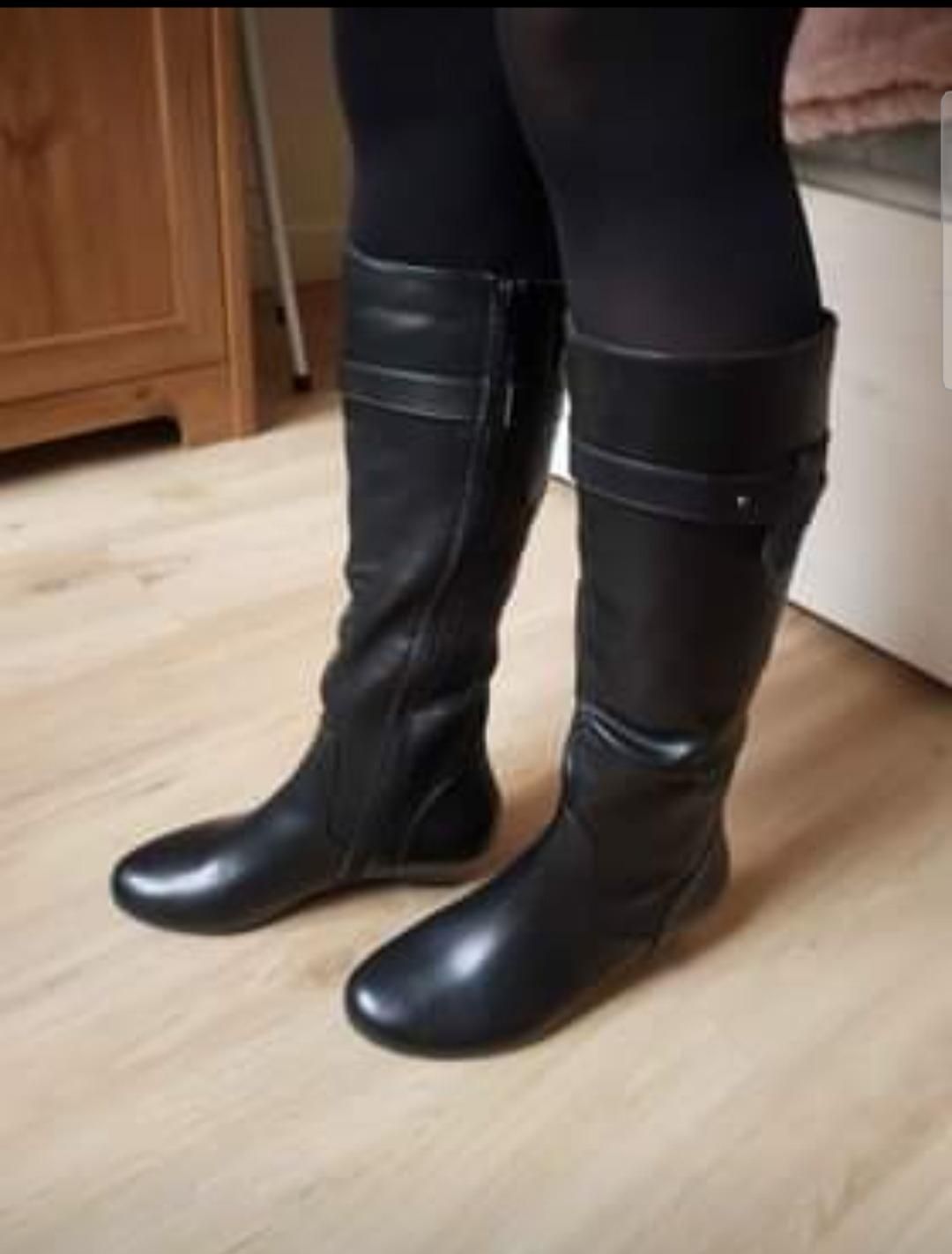 Prunefeet's media