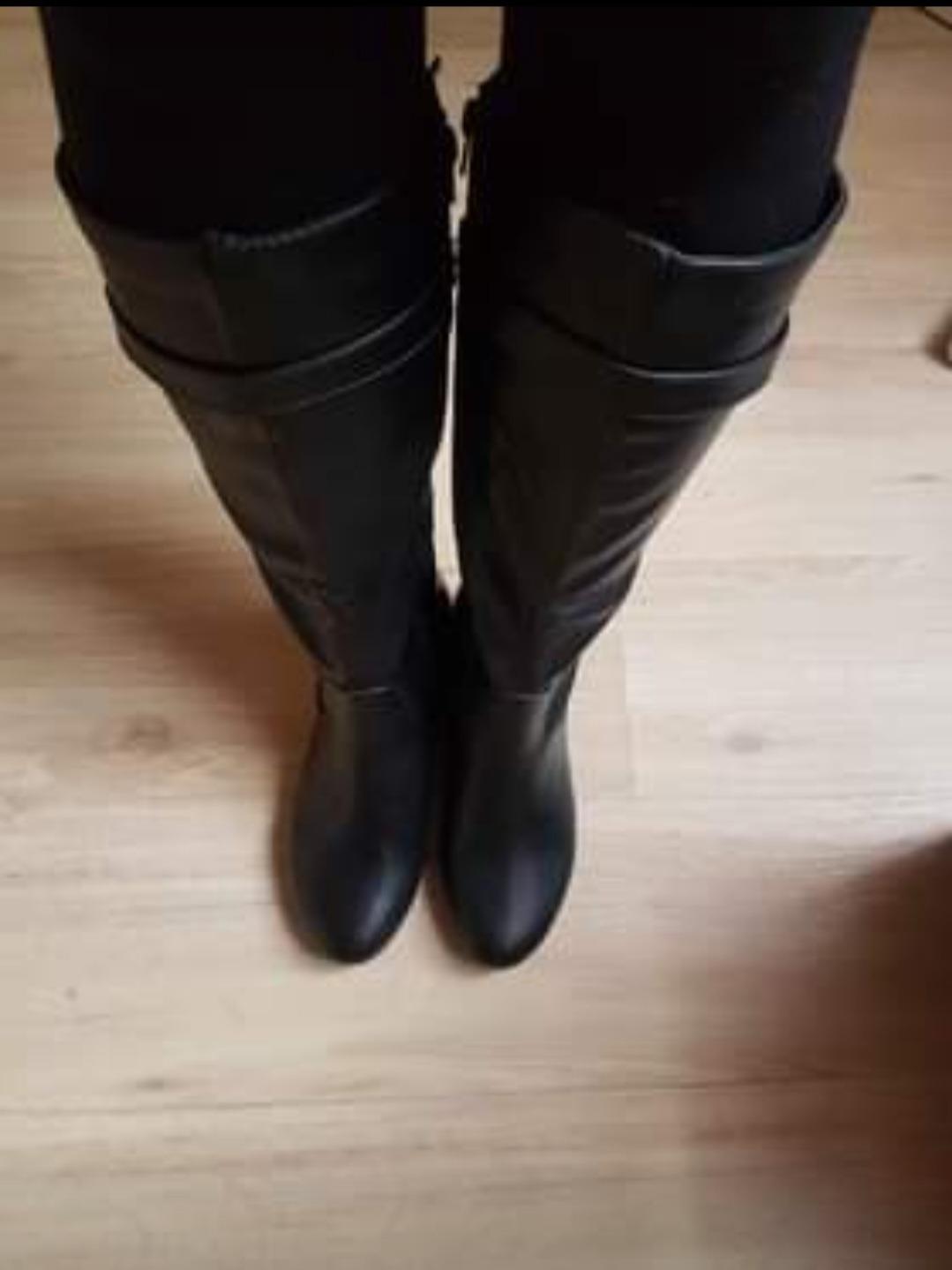 Prunefeet's media