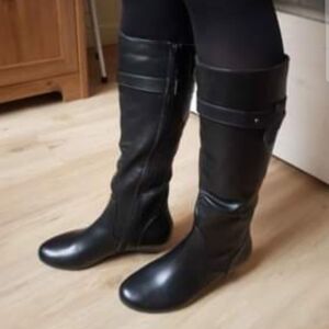 Prunefeet's media