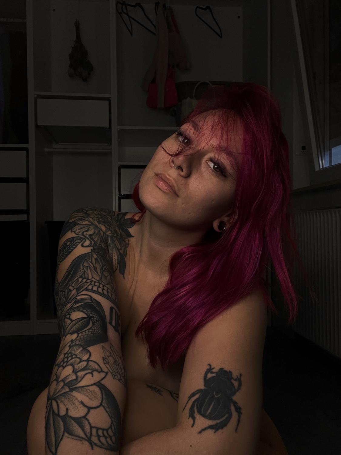 Pullmyredhair_'s media