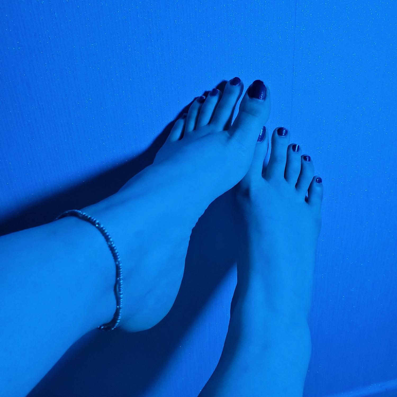 Queency_feet's media