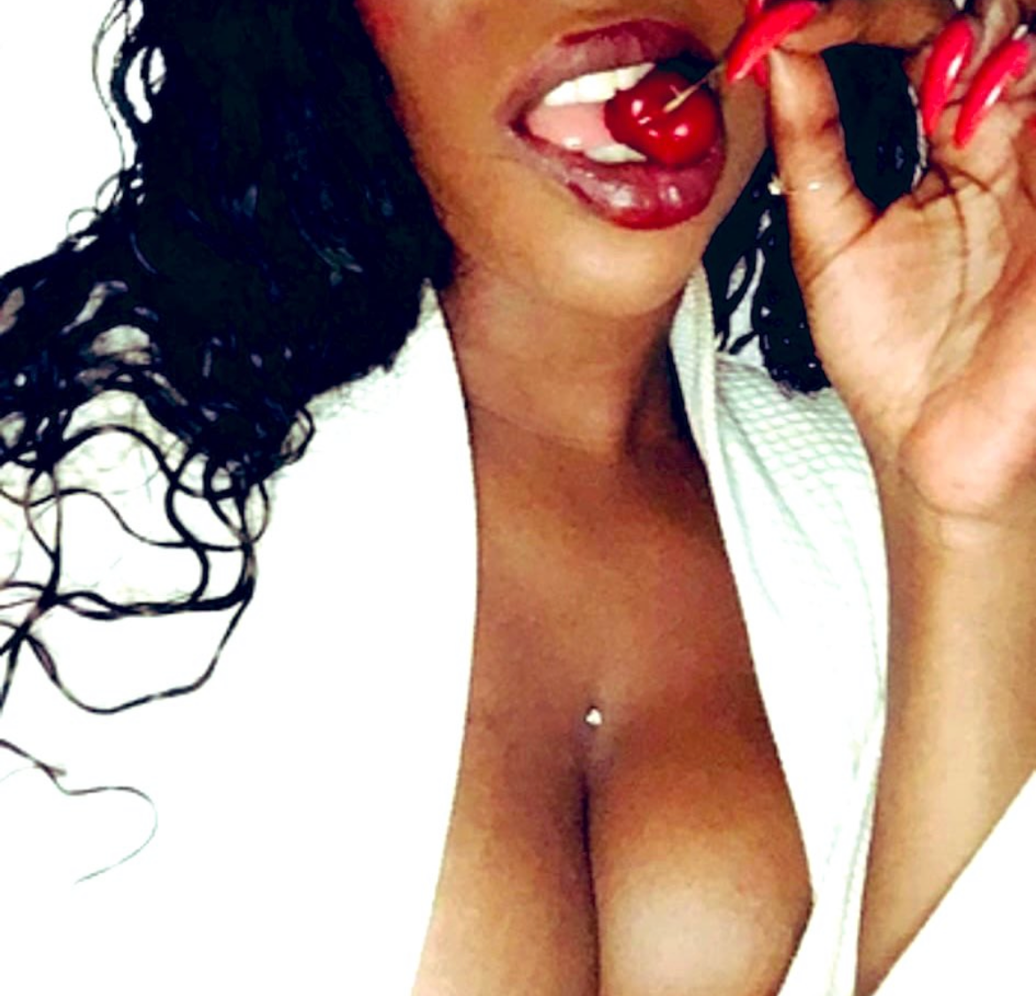 Queenmaah_'s media