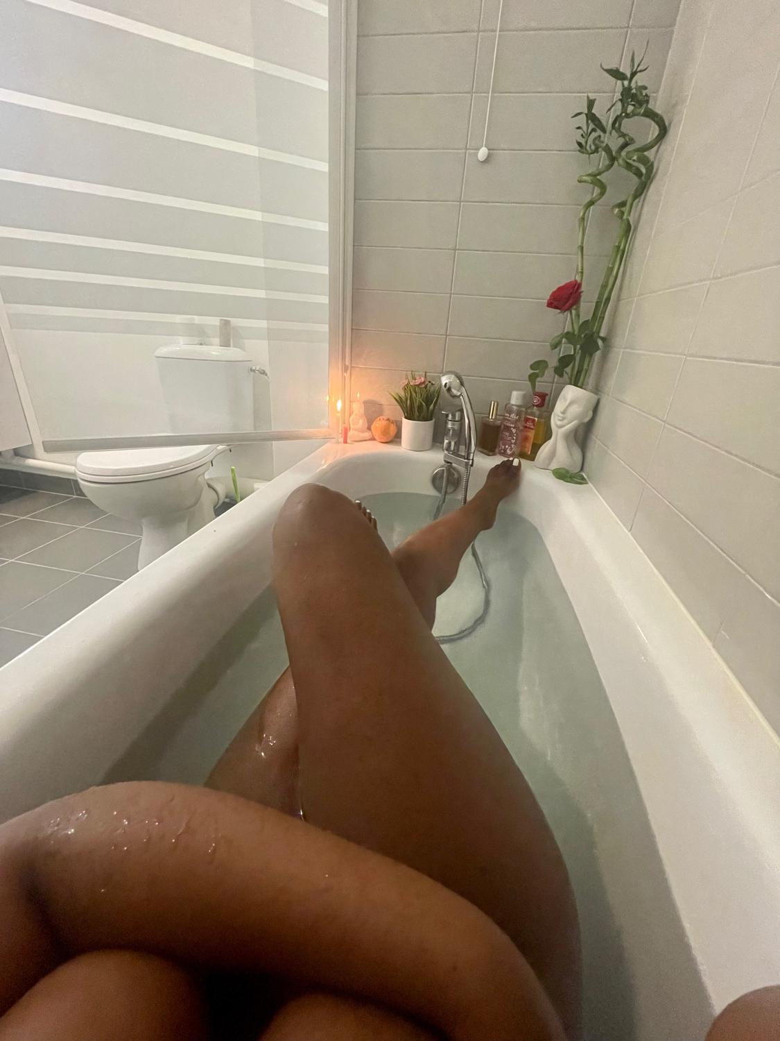 Queenmaah_'s media