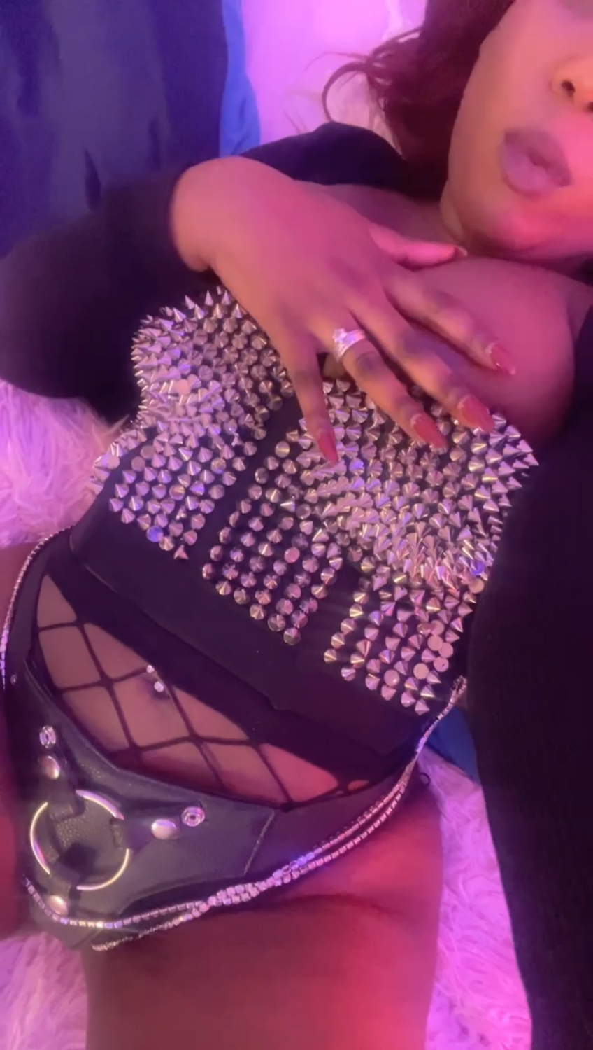 Queenmaah_'s media