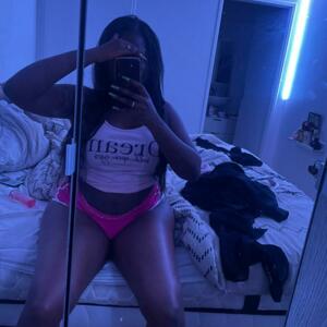 Queenmaah_'s media