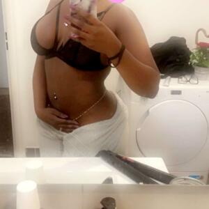 Queenmaah_'s media