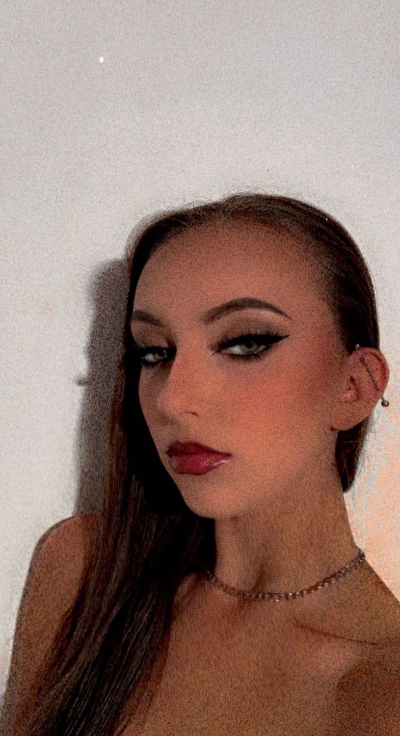 _queennn_'s media