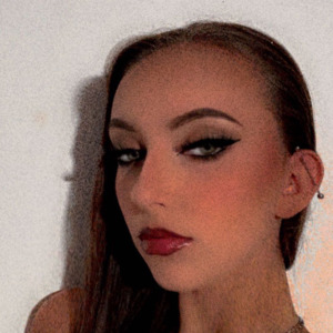 _queennn_'s media