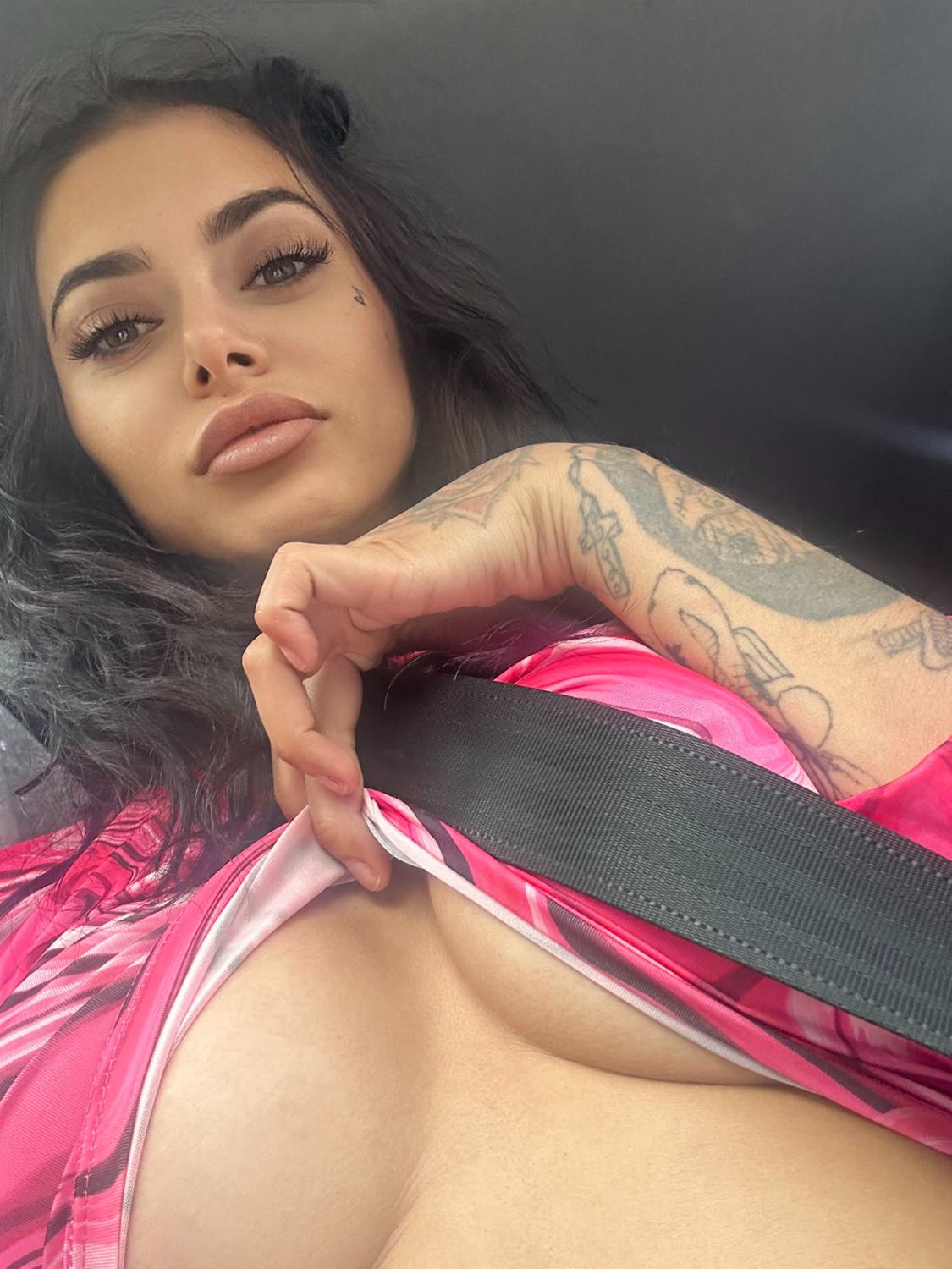 Queensarahb's media