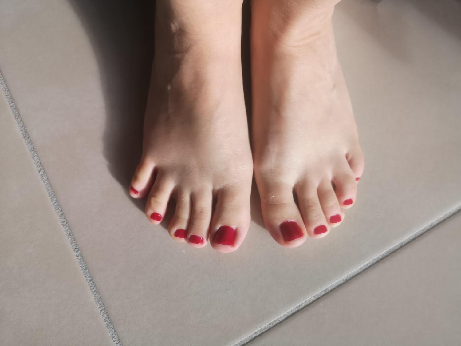 Queeny_feet's media