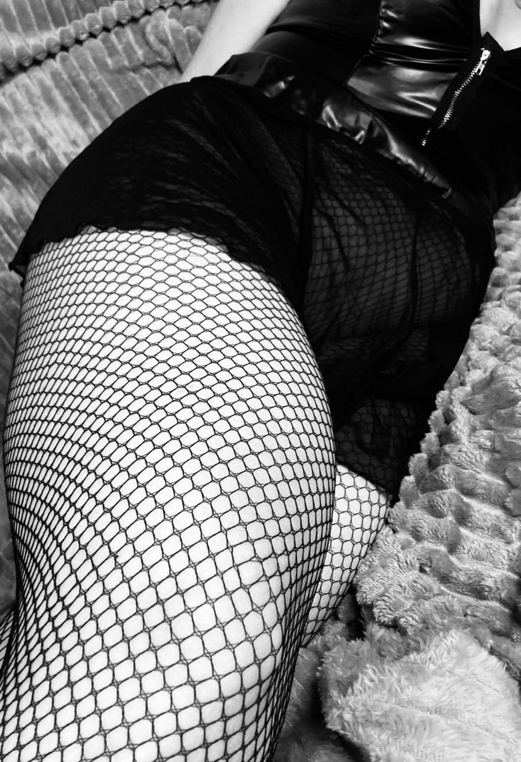 Raquel-curvy's media