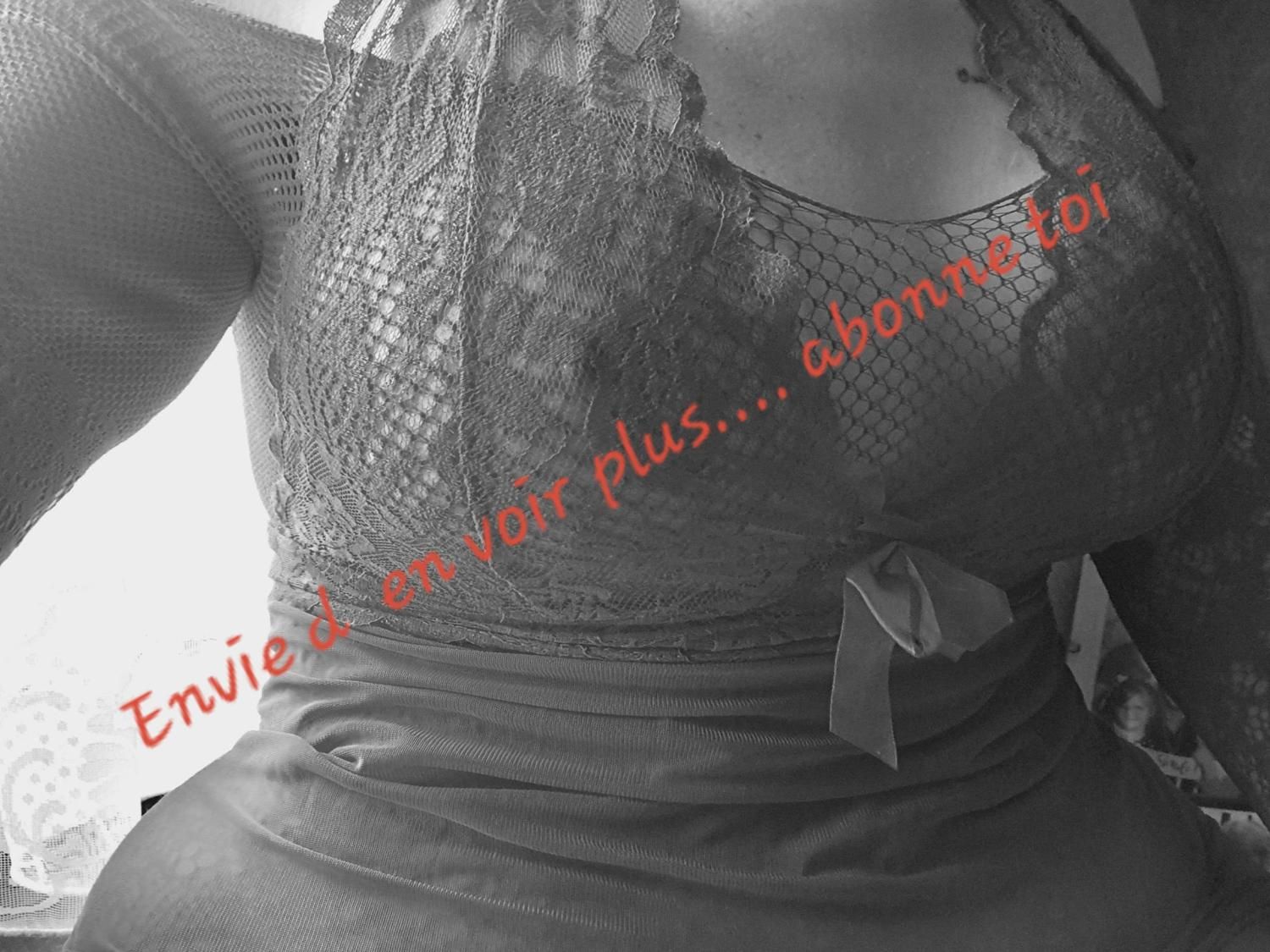Raquel-curvy's media