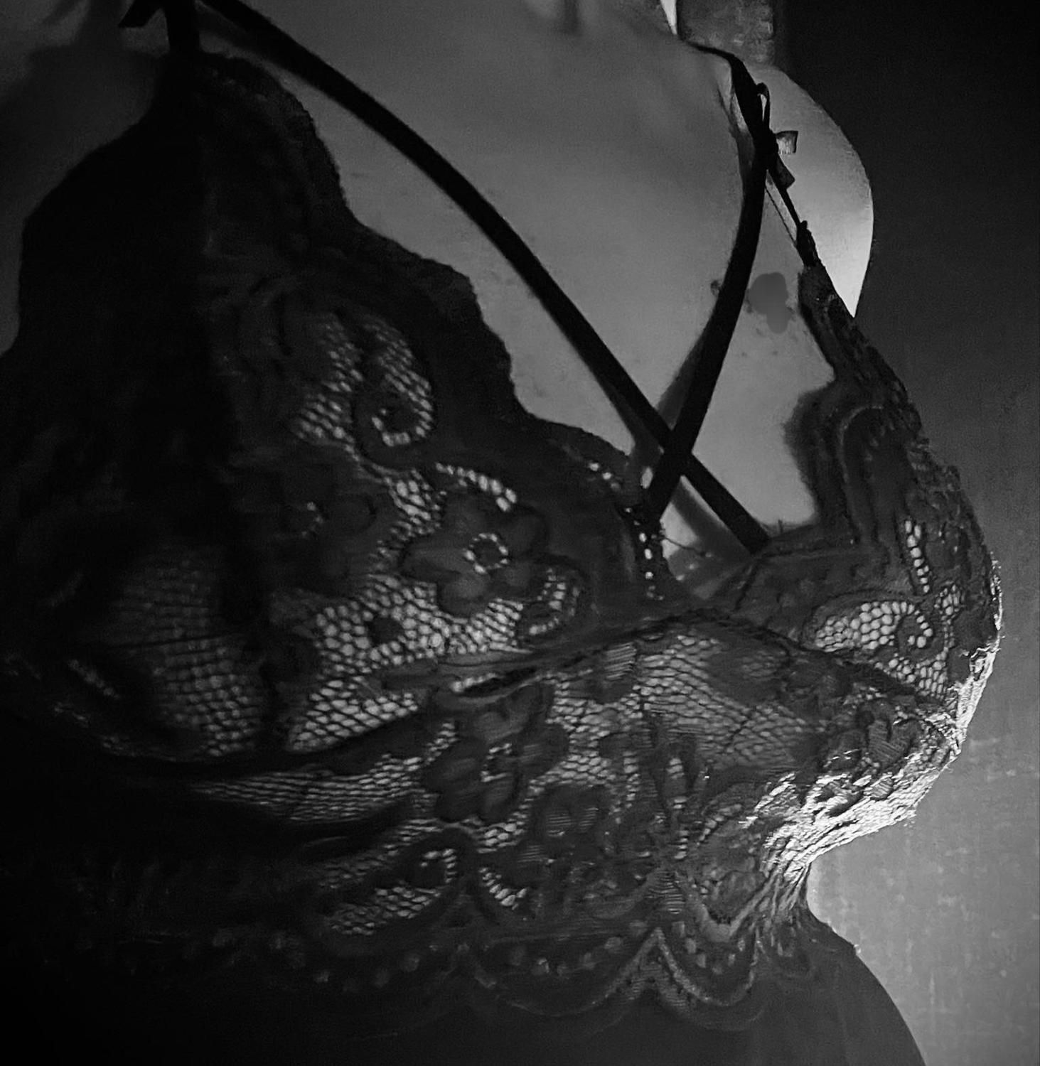 Raquel-curvy's media