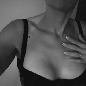 Raquel-curvy's media