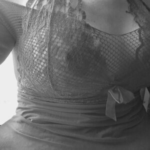 Raquel-curvy's media