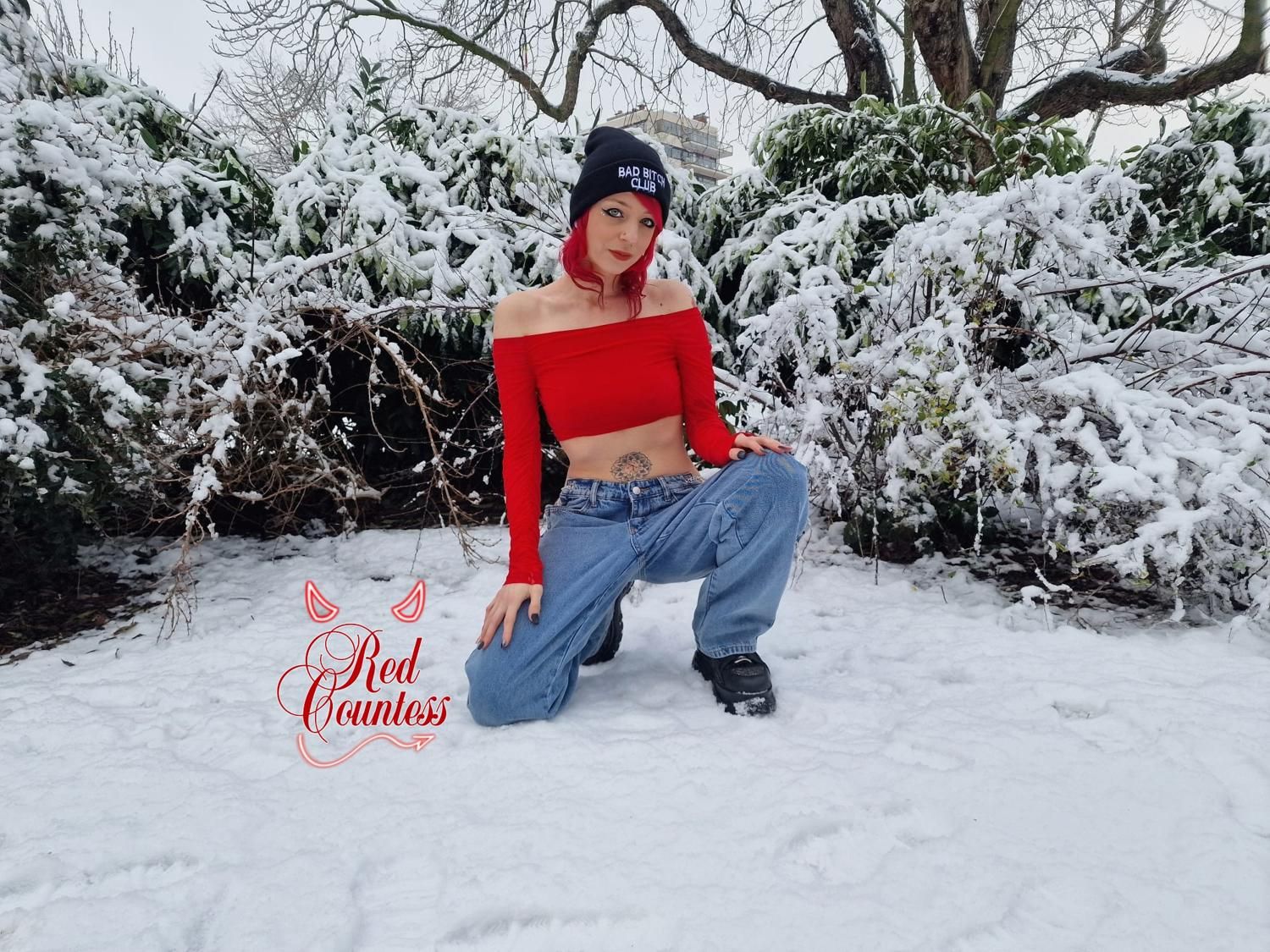 Redcountess's media