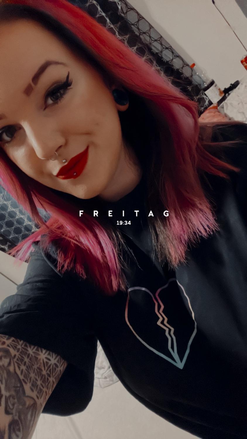 Redheadgirl's media