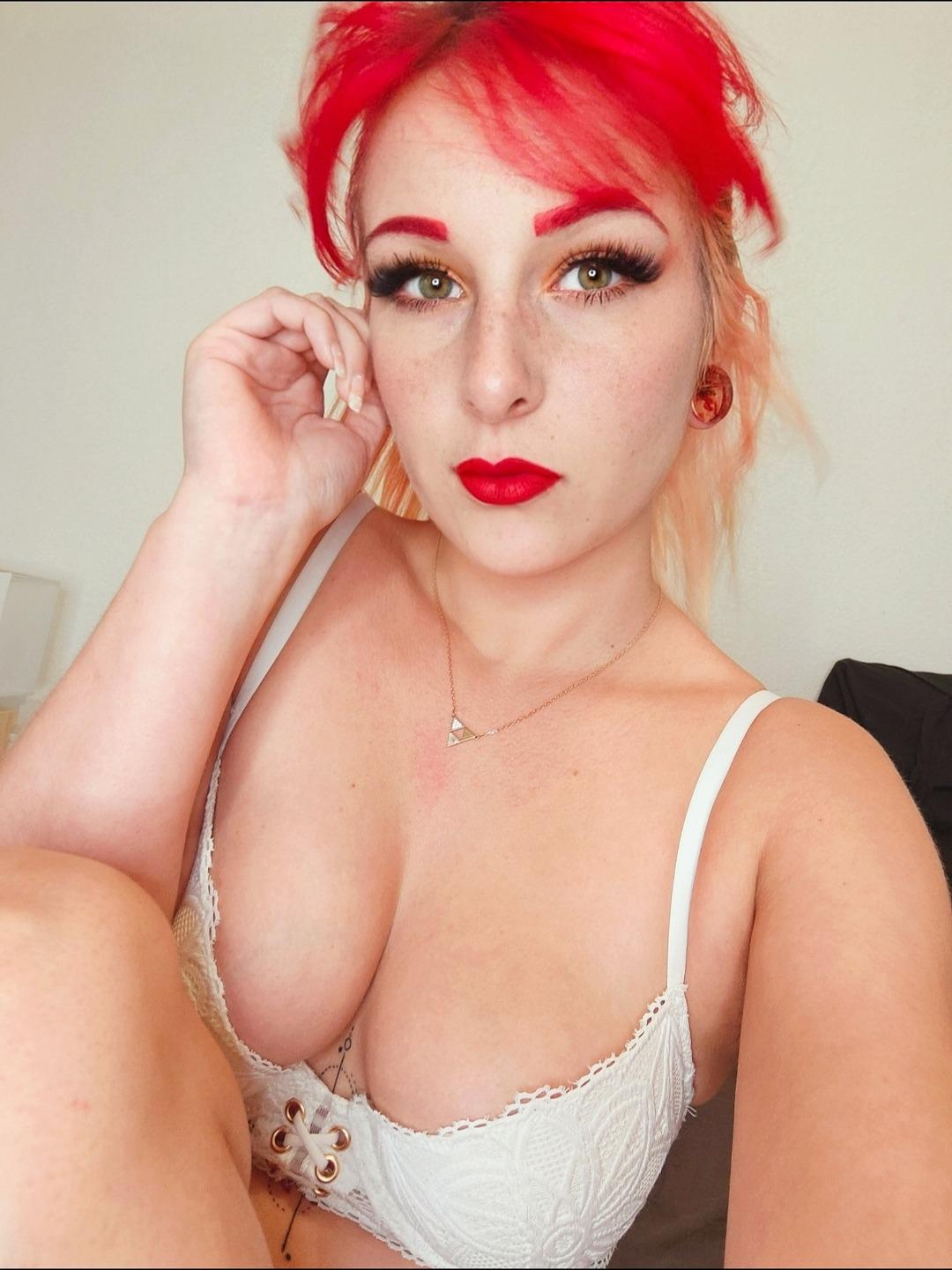 Redwife's media