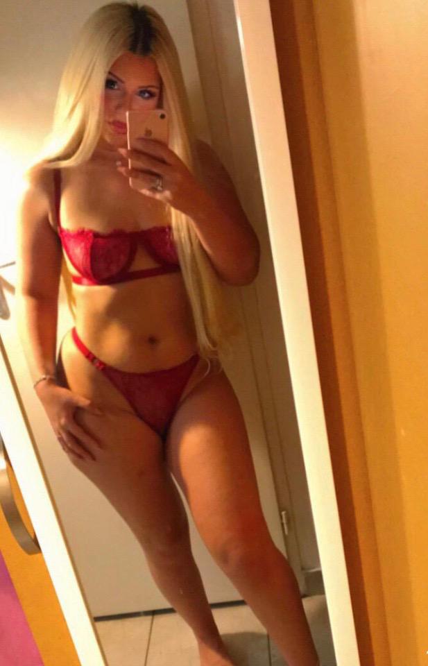 Reine_victoriaaa's media