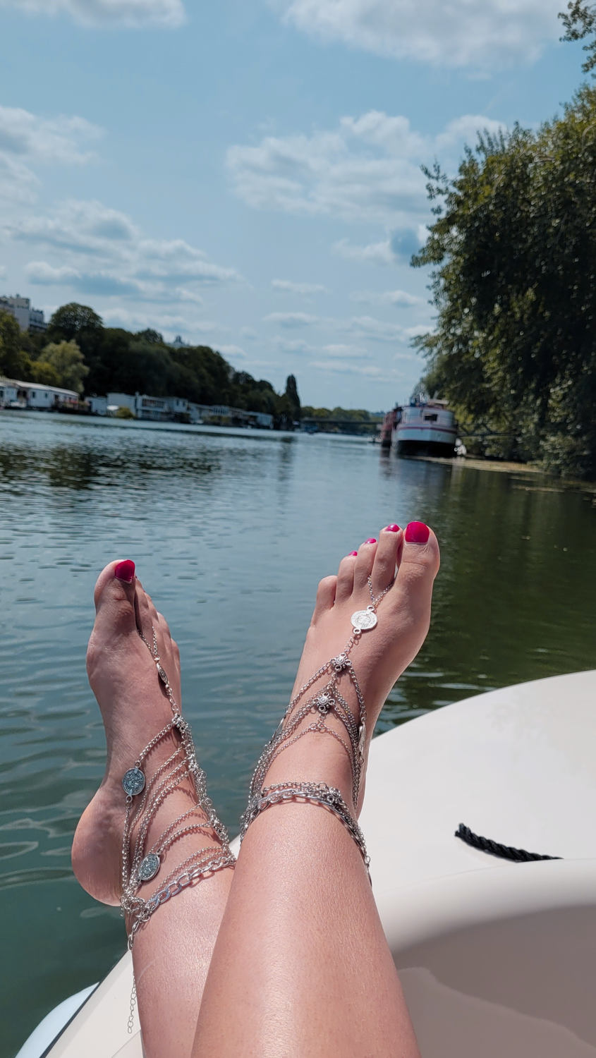 Roberta75_feet's media