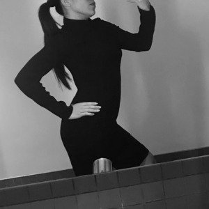 Rosa_latina_1's media