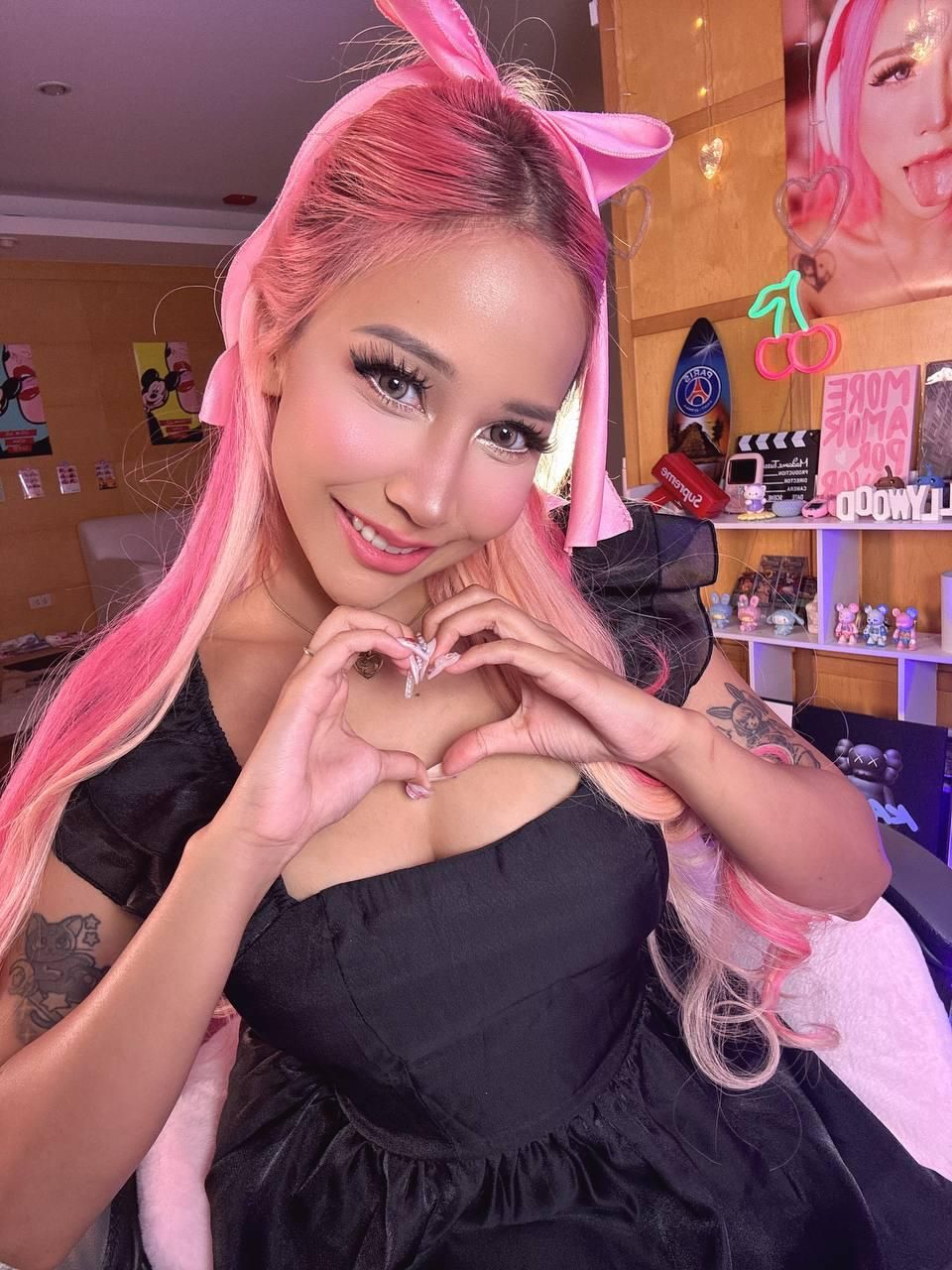 Rosesakura's media