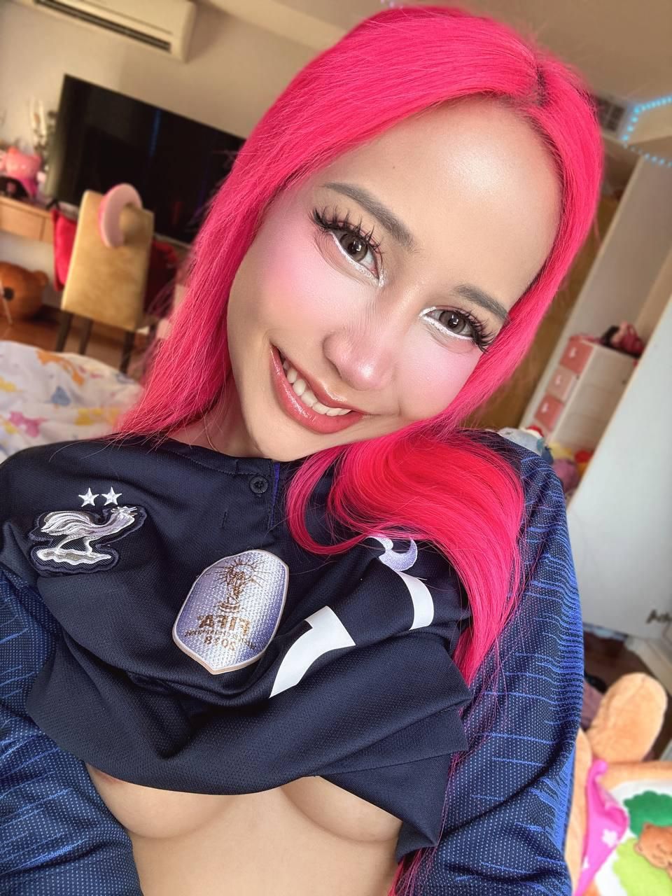 Rosesakura's media