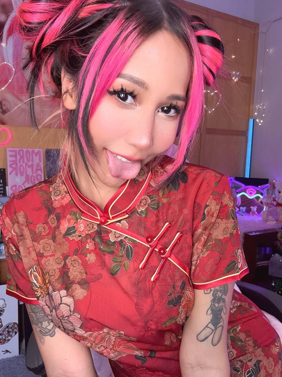 Rosesakura's media