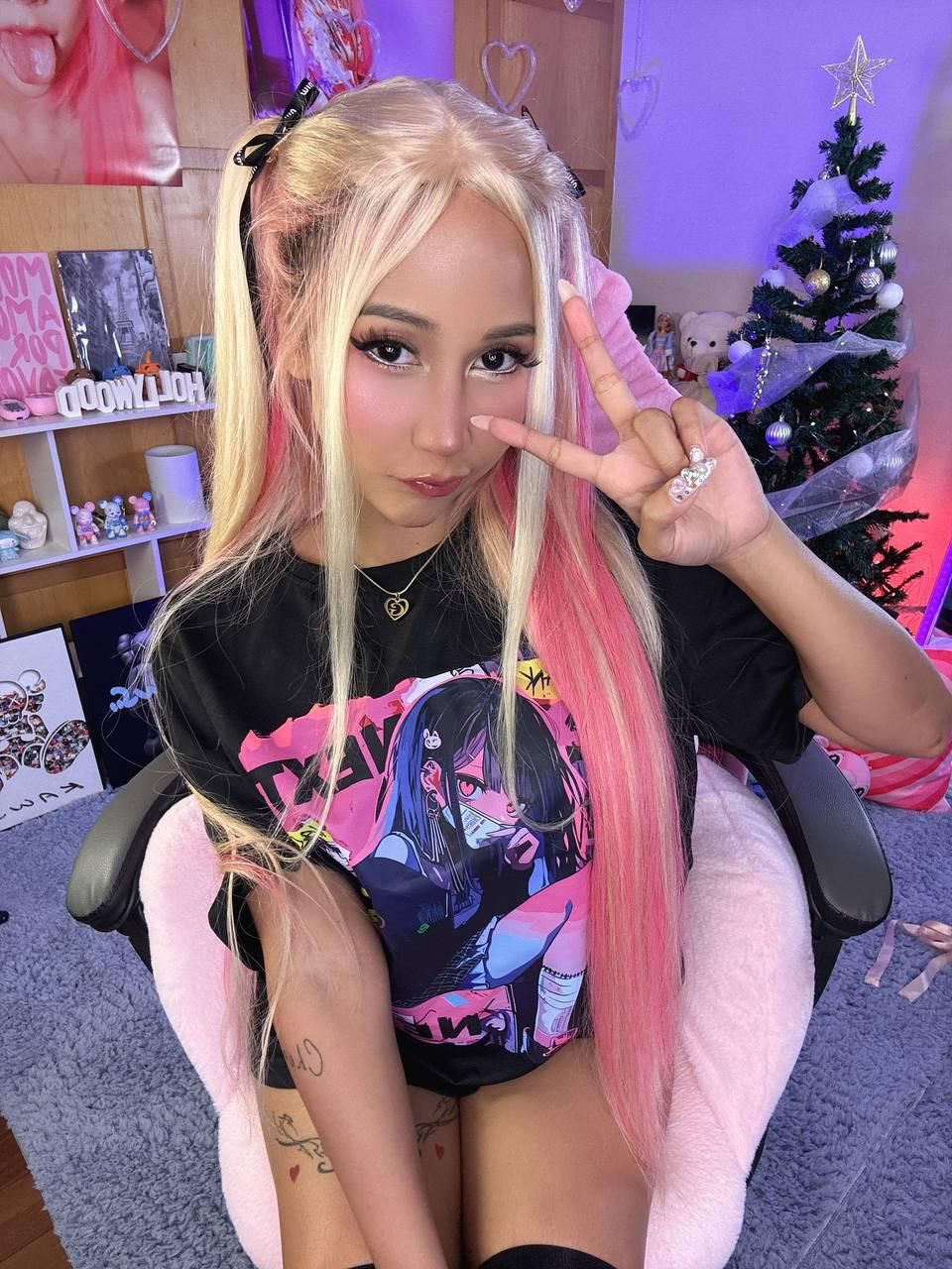 Rosesakura's media