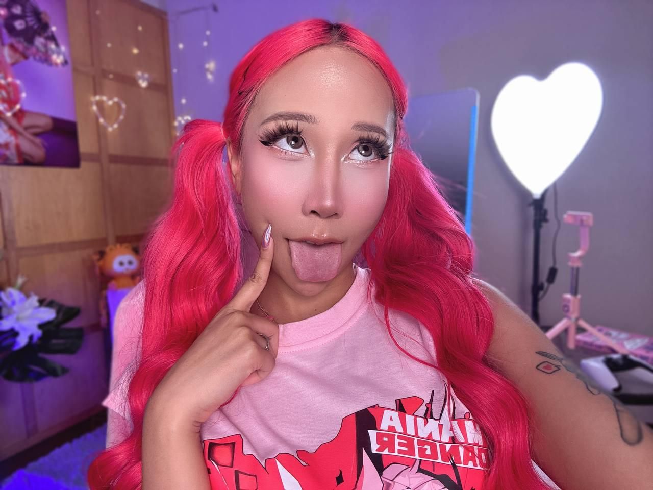 Rosesakura's media
