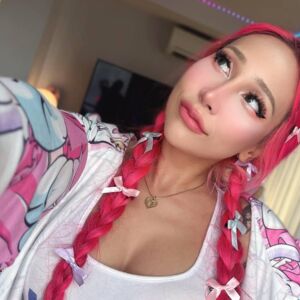 Rosesakura's media