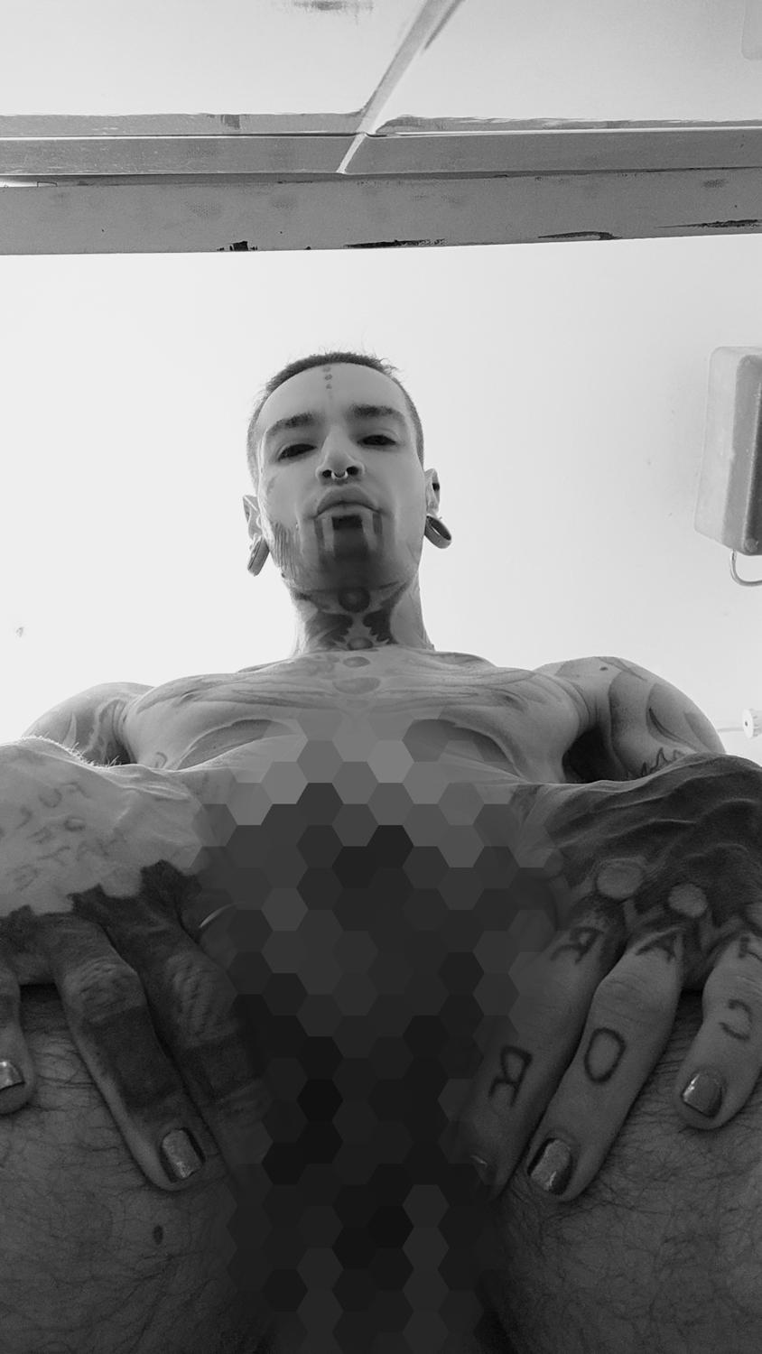 Ryantattoo's media