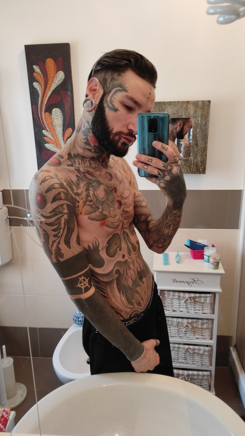 Ryantattoo's media