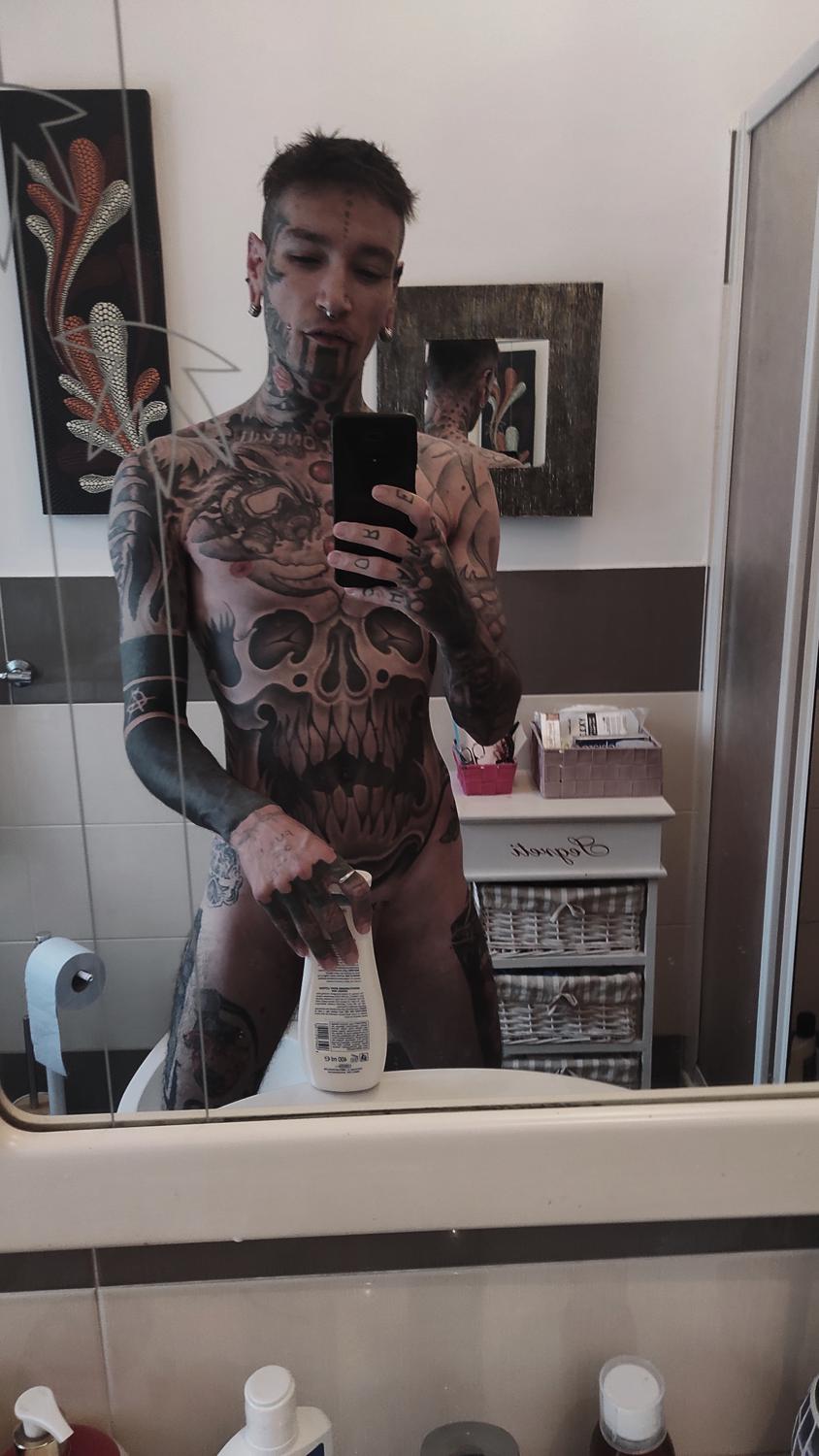 Ryantattoo's media