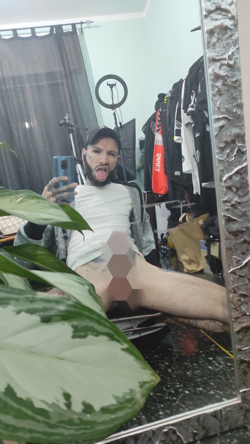 Ryantattoo's media