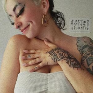 Saintemarnie's media