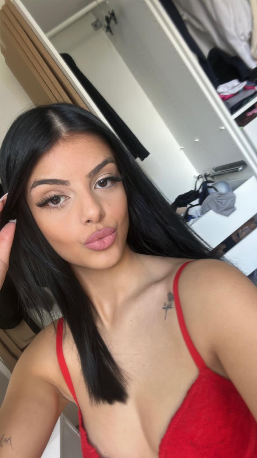 Sakinaqueen's media