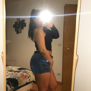 Sannah_beurette's media