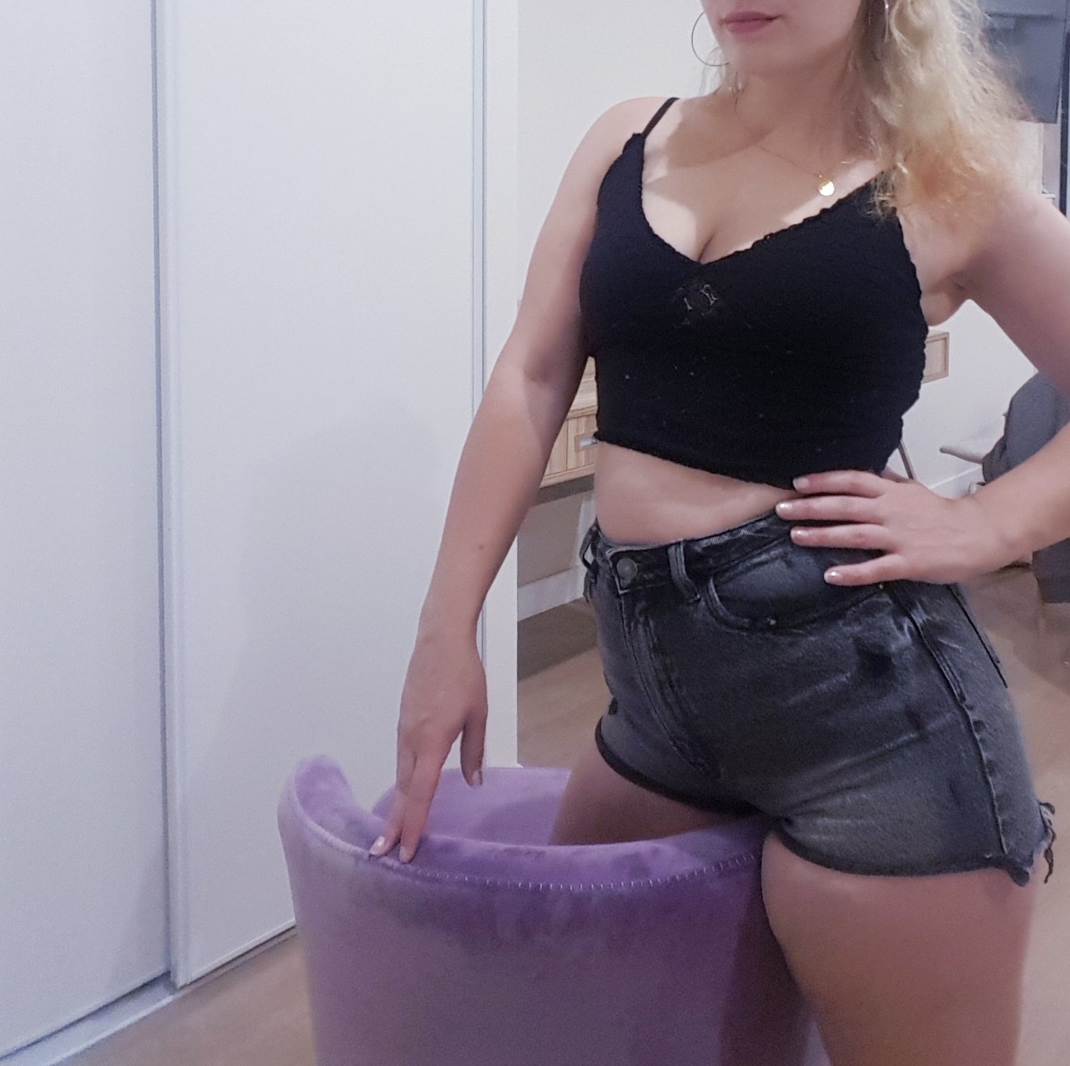 Sarastar's media