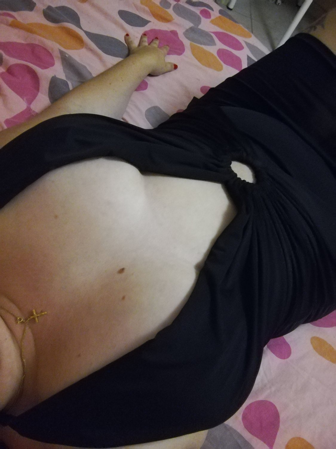 Selene_curvy_french_girl's media