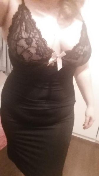 Selene_curvy_french_girl's media