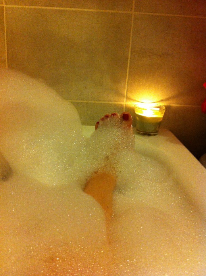Selene_curvy_french_girl's media