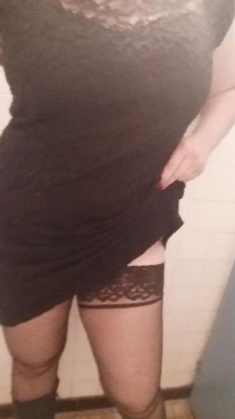 Selene_curvy_french_girl's media