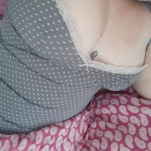 Selene_curvy_french_girl's media