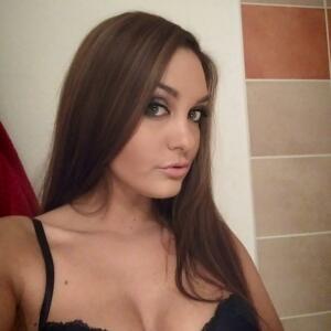 Selinakyle's media