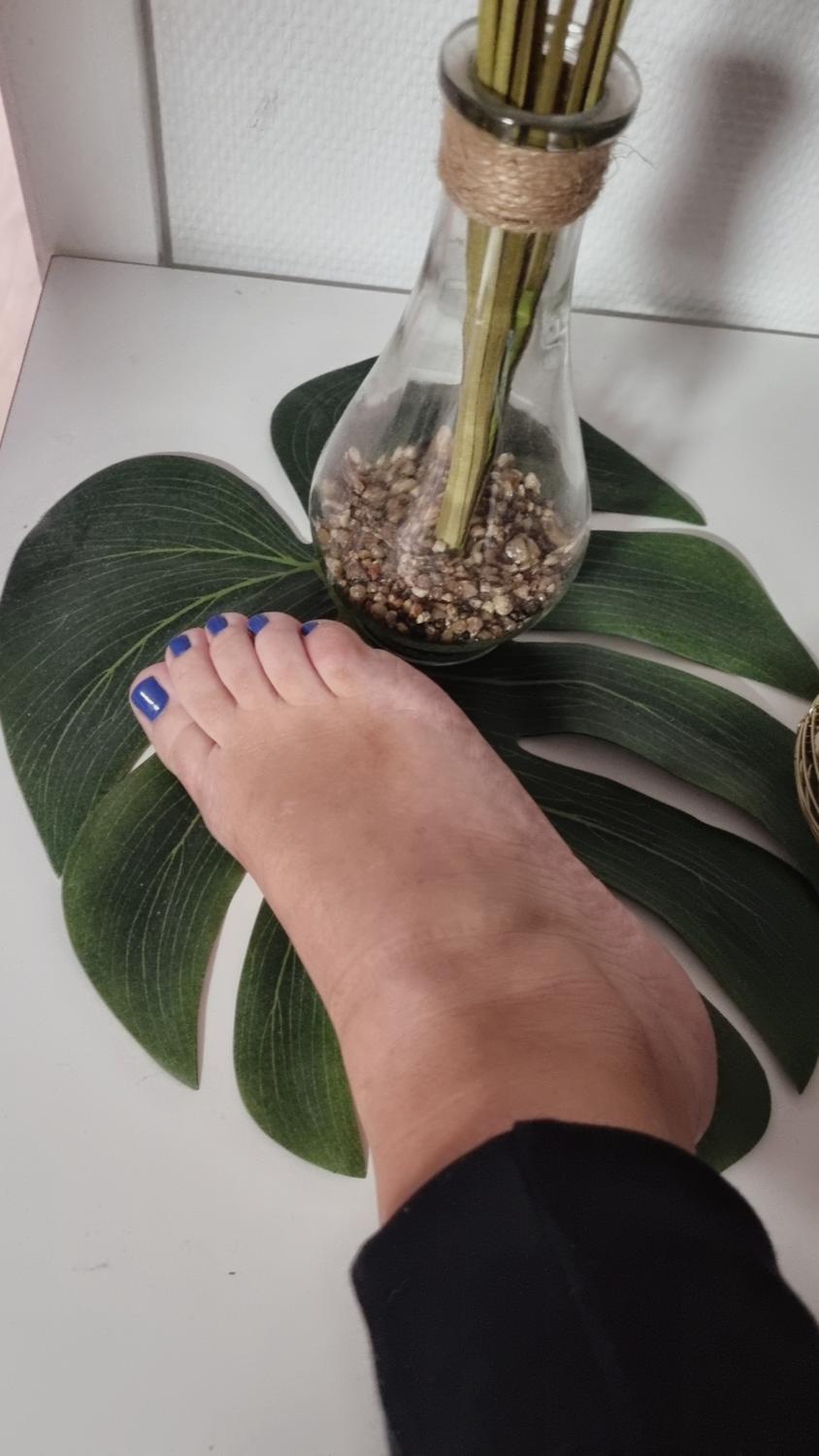 Sexy_feet_girls's media