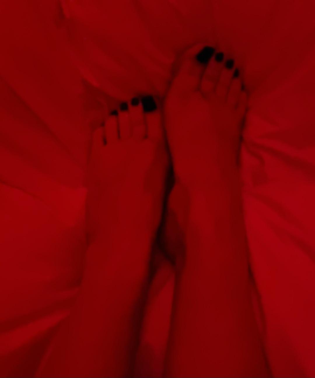 Sexy_feet_girls's media