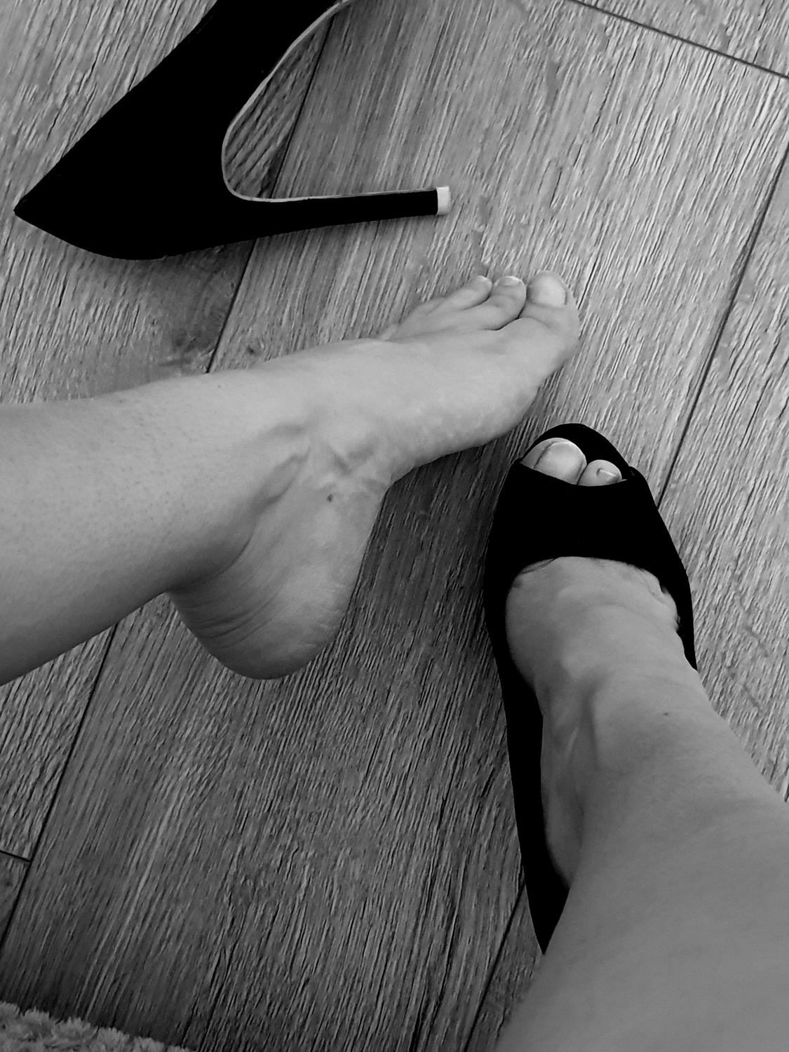 Sexy__feet37's media