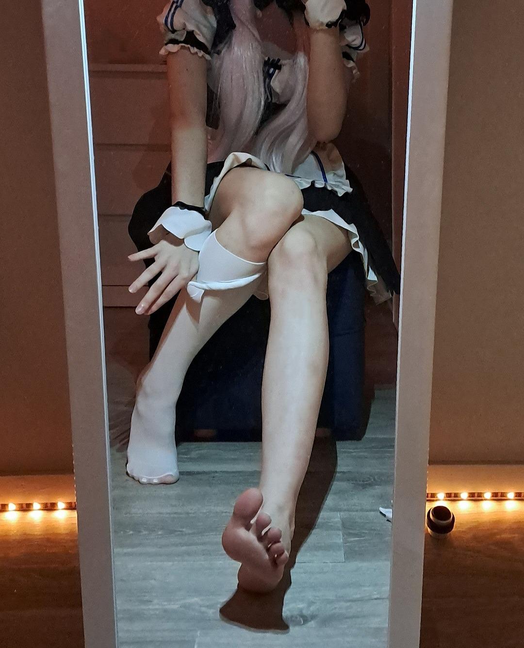 Sexy_feets_cosplayer's media