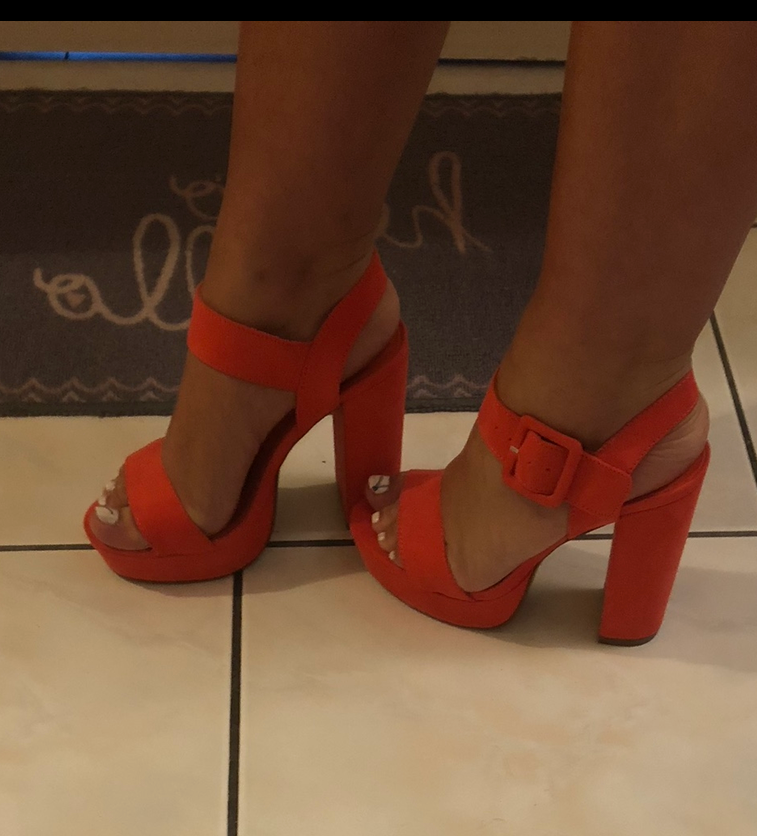 Sexy_little_feet_'s media